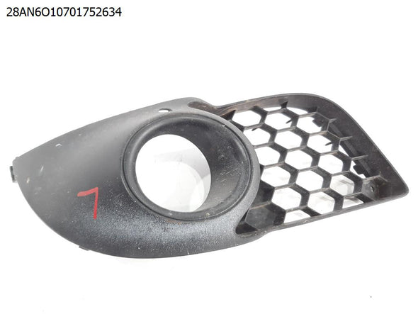 כיסוי פנס ערפל קדמי שמאל למיצובישי לנסר 2008-2024