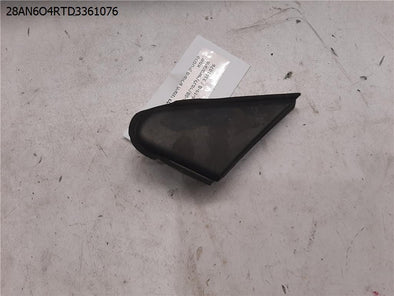 מעבר לדף פלסטיק משולש חיצוני לראי שמאל למיצובישי לנסר 2008-2024