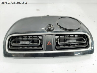 מעבר לדף פנל פתחי איוורור אמצעיים למיצובישי ספייס סטאר 2013-2025