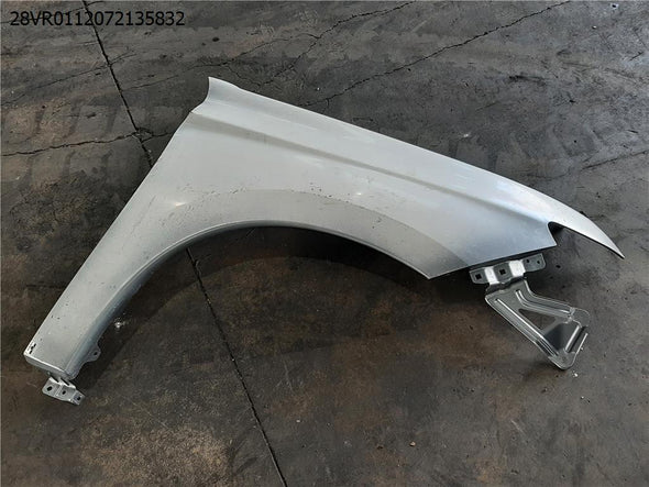 כנף קדמית ימין למיצובישי אוטלנדר 2013-2021