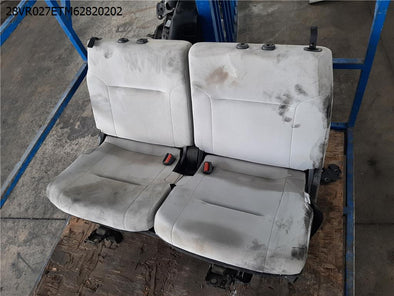 מעבר לדף מושב אחורי אחורי למיצובישי אוטלנדר 2021-2025