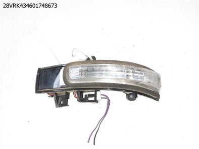 מעבר לדף פנס אתות ראי חיצוני ימין למיצובישי אוטלנדר 2008-2013