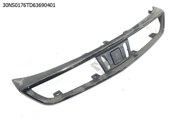 מתג אורות חרום לניסן איקס טרייל 2015-2022