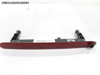 מעבר לדף תאורת בלם אחורי דלת מטען לסוזוקי ויטרה 2015-2025