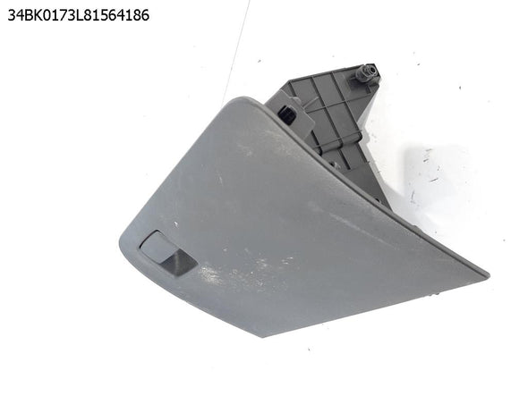 תא כפפות תחתון ימני לסוזוקי ויטרה 2015-2025