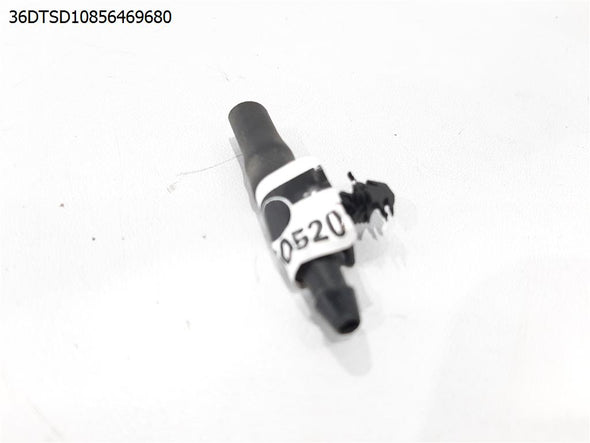 מתיז מים קדמי ימין לשמשה קדמית לסיטרואן ברלינגו 2009-2019