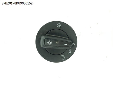 מעבר לדף מתג הפעלת אורות לסקודה אוקטביה 2013-2021