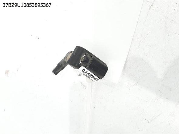 מתיז מים קדמי ימין לשמשה קדמית לסקודה אוקטביה 2006-2013