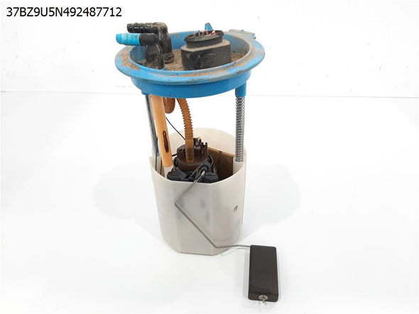 משאבת דלק חשמלית במיכל דלק 1200 לסקודה אוקטביה 2006-2013