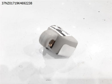 מעבר לדף תפס למגן שמש שמאל לסקודה פביה 2015-2021