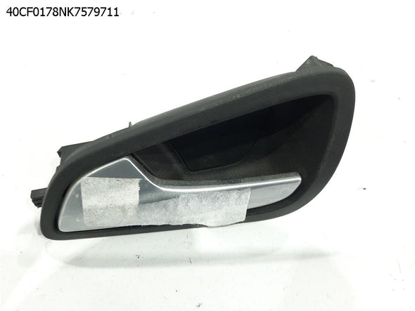 ידית פנימית לפתיחת דלת אחורית שמאל לפורד פוקוס 2011-2018