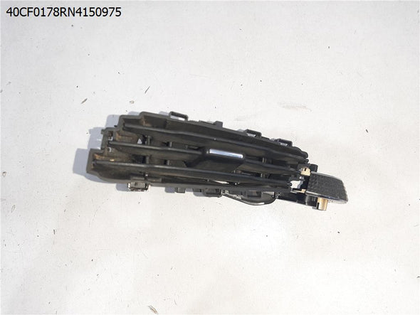 תריס איוורור אמצעי שמאל בדשבורד לפורד פוקוס 2011-2018