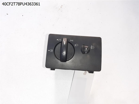 מתג הפעלת אורות לפורד פוקוס 2006-2008