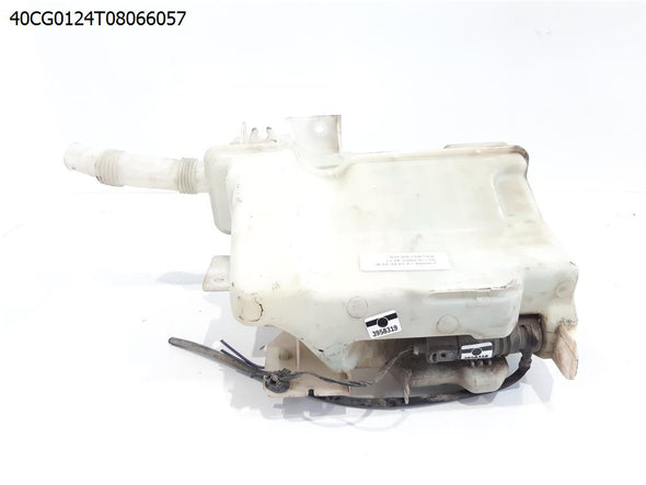 מיכל מתיז מים קדמי לפורד פיאסטה 2013-2018