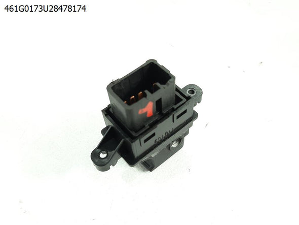 כפתור הרמת חלון דלת אחורית שמאל לקיה פיקנטו 2011-2017