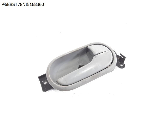 ידית פנימית לפתיחת דלת קדמית ימין לקיה קרנבל 2002-2006