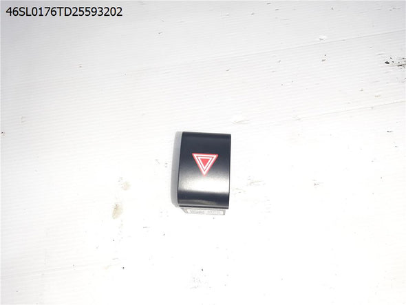 מתג אורות חרום לקיה סלטוס 2020-2024