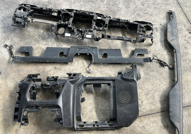 מעבר לדף דשבורד לקרייזלר רנגלר PHEV 2021-2025