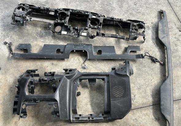 דשבורד לקרייזלר רנגלר PHEV 2021-2025