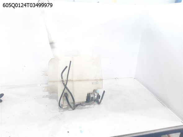 מיכל מתיז מים קדמי לאינפיניטי M 2010-2014