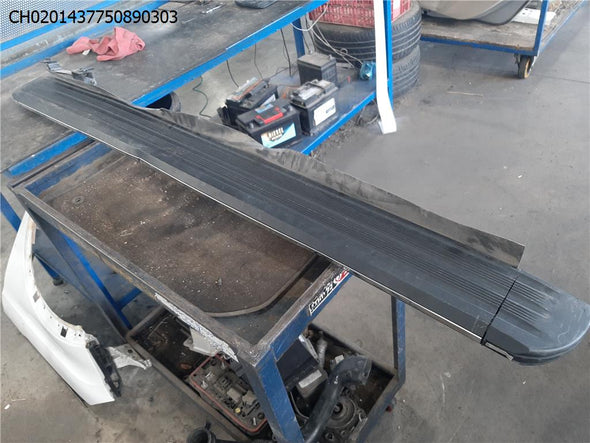 פלסטיק סף מדרכה חיצוני שמאל לצ'רי טיגו 8 פרו 2022-2025