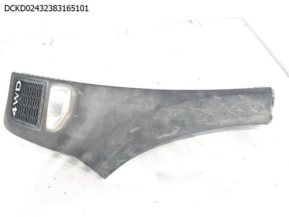 פס קישוט כנף קדמית שמאל לדאצ'יה דאסטר 2018-2024