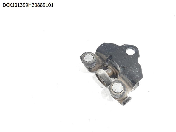 ציר תחתון דלת אחורית ימין לדאצ'יה דוקר 2015-2021