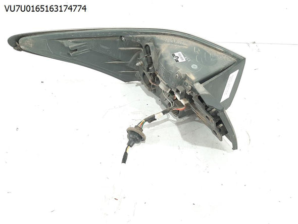 פנס אחורי ימין ללקסוס CT 2011-2024