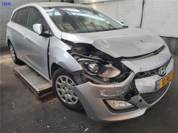 פלסטיק צד לפלסטיק טורפדו ימין ליונדאי I30 2012-2017