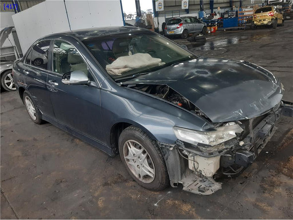 מאפרה קדמית להונדה אקורד 2003-2008