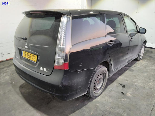 תומך פגוש אחורי ימין על דופן כנף עליון למיצובישי גרנדיס 2005-2011