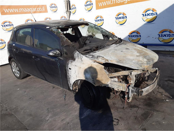 נקבה לחגורת בטיחות אחורית שמאל לאופל קורסה 2011-2015