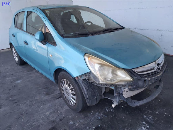 נקבה לחגורת בטיחות קדמית שמאל+נפץ לאופל קורסה 2011-2015