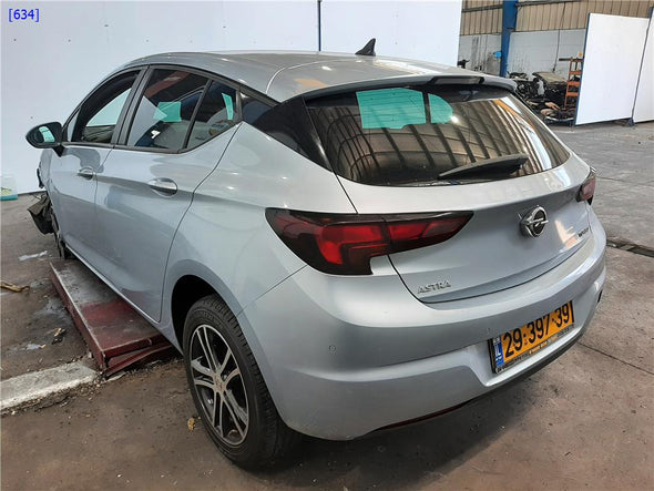 תריס איוורור אמצעי ימין בדשבורד לאופל אסטרה 2016-2018