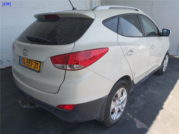 תומך פגוש אחורי ימין על דופן כנף עליון ליונדאי IX35 2010-2016