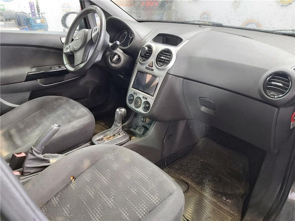 כיסוי פלסטיק בפגוש אחורי לוו גרירה לאופל קורסה 2011-2015