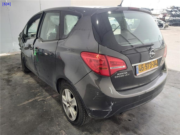 גומיית אטימה לבודי דלת מטען לאופל מריבה 2014-2024