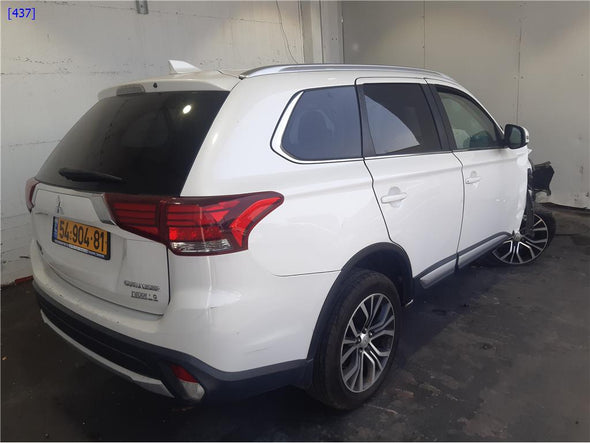 ראי פנימי חשמלי למיצובישי אוטלנדר 2013-2021