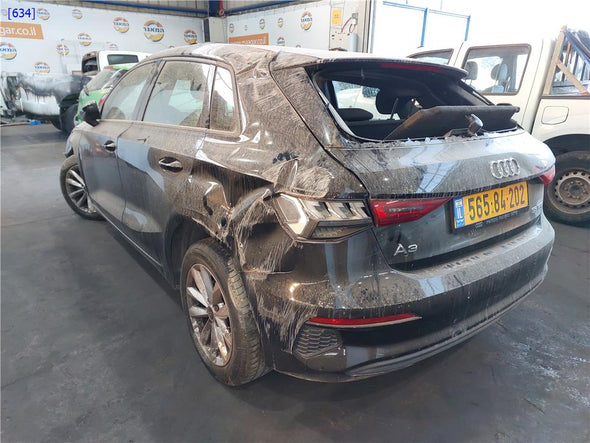 דלת אחורית ימין לאודי A3 2020-2024