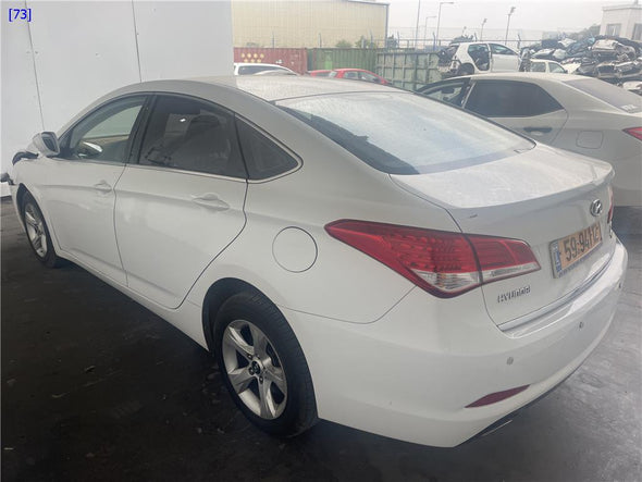 נקבה לחגורת בטיחות אחורית ימין ליונדאי I40 2012-2015