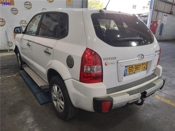 נקבה לחגורת בטיחות אחורית ימין ליונדאי טוסון 2005-2010