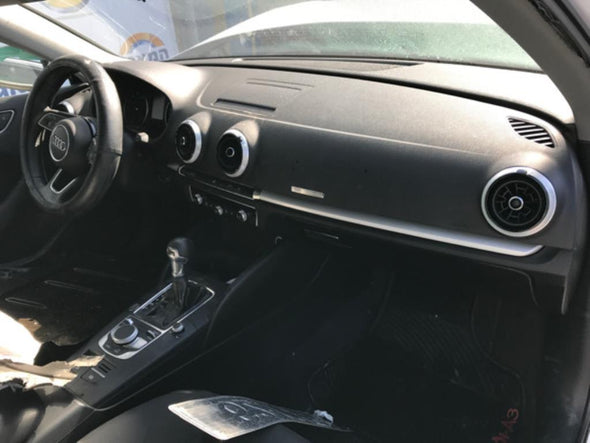 פלסטיק כיסוי מנעול סטרייקר אחורי לאודי A3 2012-2020