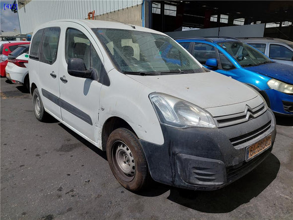 מתיז מים קדמי ימין לשמשה קדמית לסיטרואן ברלינגו 2009-2019