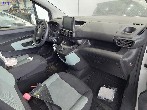 מסגרת לפנל פתחי איוורור אמצעיים לסיטרואן ברלינגו 2019-2024