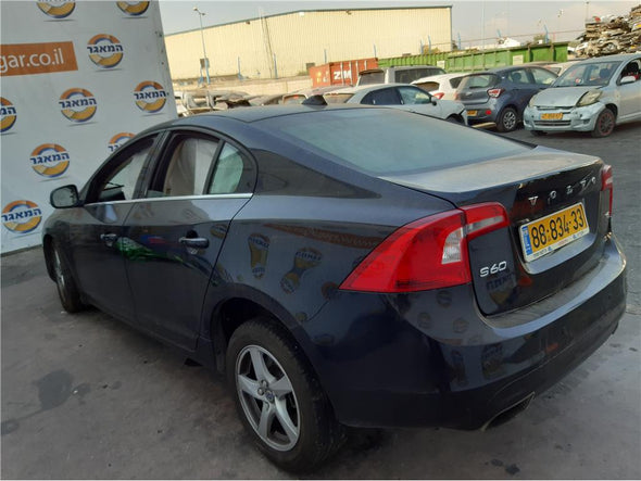 שטיח גומי/בד קדמי ימין לוולבו S60 2010-2019