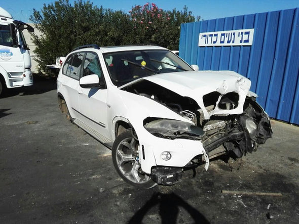 מיכל מתיז מים קדמי לב.מ.וו. X5 2007-2013