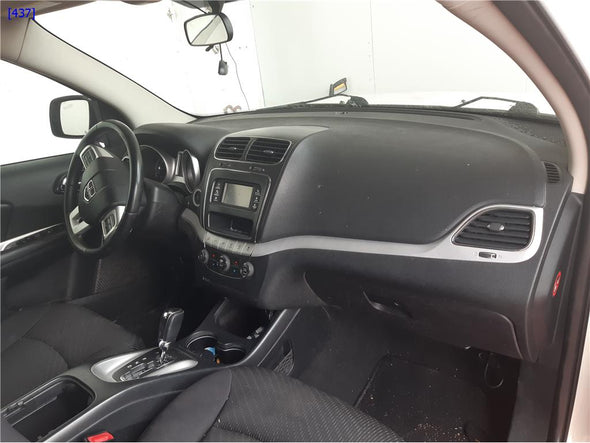 פלסטיק סף פנימי אחורי ימין לדודג' ג'רני 2011-2024