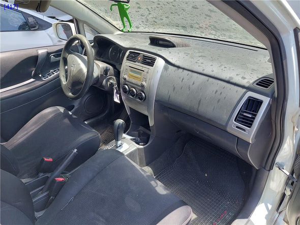 פנל רדיו לסוזוקי ליאנה 2004-2024