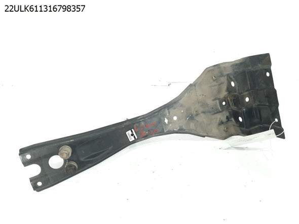 פח ניצב קדמי אמצעי ליונדאי טראקאן 2003-2007