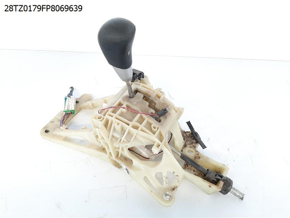 ידית הילוכים גיר אוטומט למיצובישי טרייטון (L200) 2015-2020